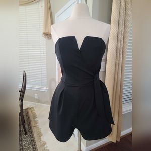 NWT Fun Sz.Lg Mi Ami Black Shorts Romper